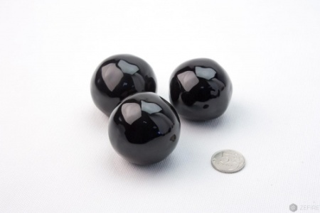 Декоративные керамические камни-шары черные 14 шт по цене 3 800 руб.